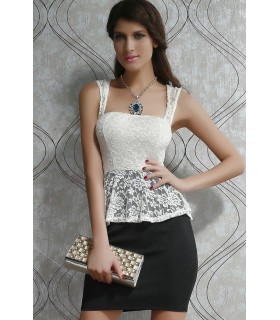 Valkomusta peplum-pitsimekko