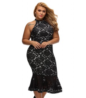 Musta pitsikoristeinen merenneito juhlamekko (plus size)