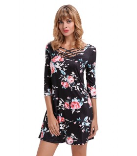 Black floral pattern lattix-embedded dress