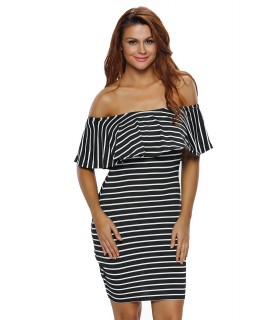 Mustavalkoinen off-shoulder raitamekko