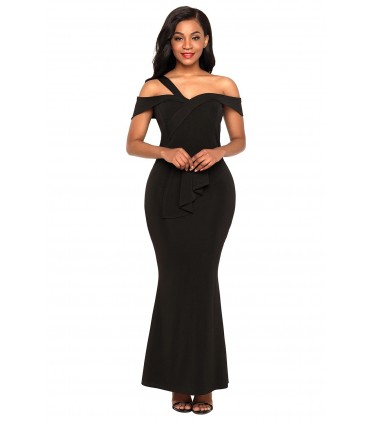 Svart enkel axel off-shoulder maxikko