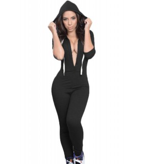 Musta hupullinen v-jumpsuit