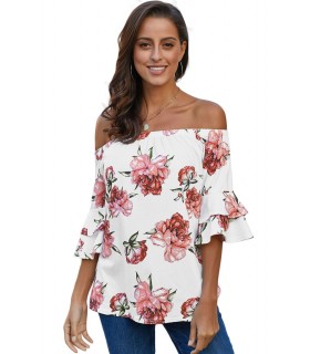 Valkoinen ruusukuvioinen off-shoulder paita röyhelöhihoilla