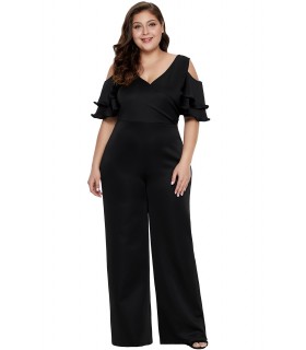 Musta jumpsuit olkahalkioilla (plus size) [LÖYTÖ]