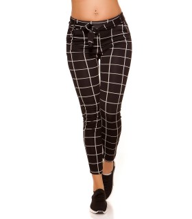 Black square-pattern treggings with belt