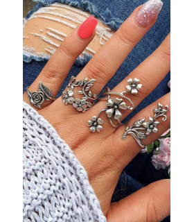 Silver Floral Ring Set