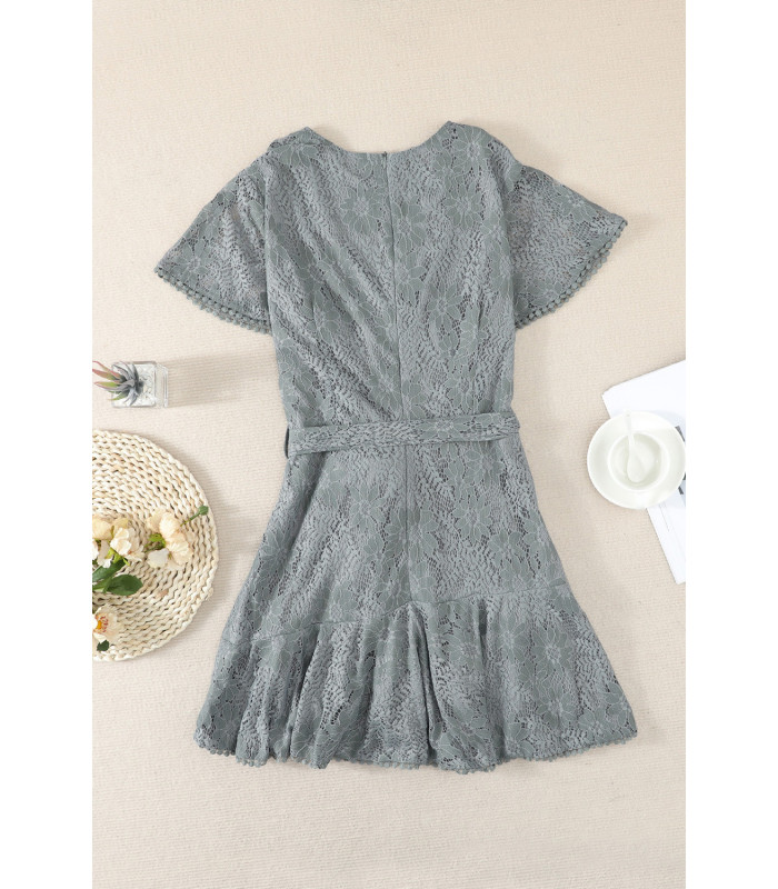 Harmaa pitsinen wrap-look v-mekko vyöllä – kuva 3