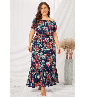 Tummansininen kukkakuvioinen off-shoulder maksimekko (plus size) [LÖYTÖ]