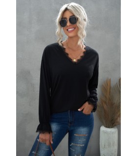 Black long-sleeved lace-ornamented v-shirt [LAST CHANCE]