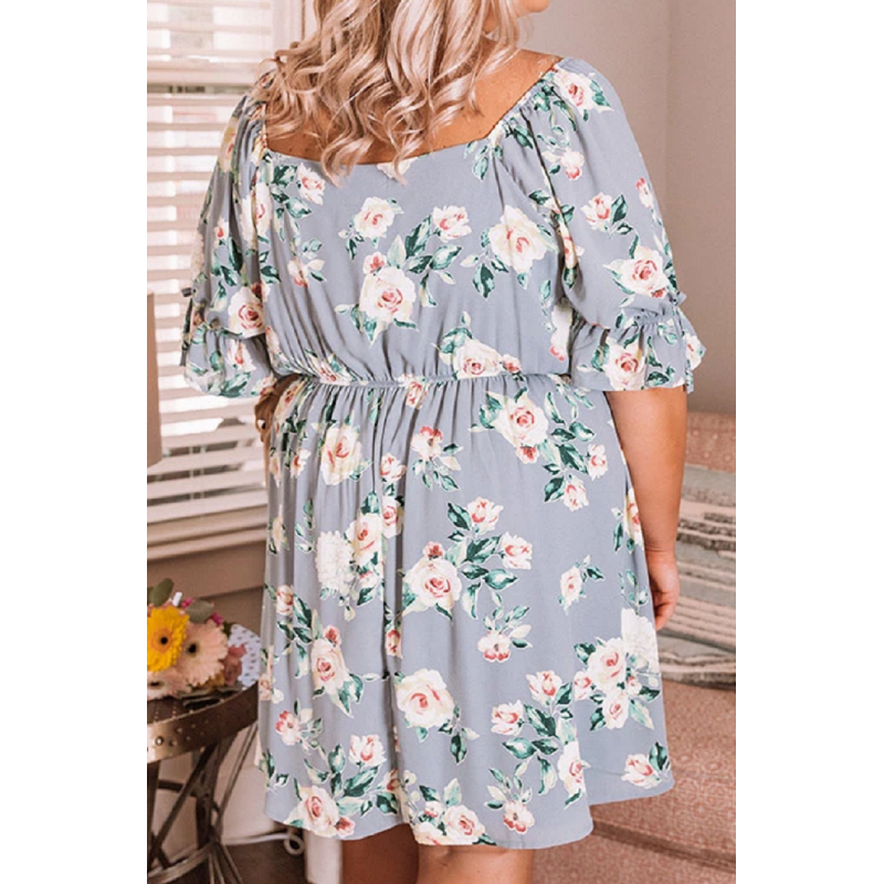 Harmaa kukkakuvioinen mekko (plus size) – kuva 2