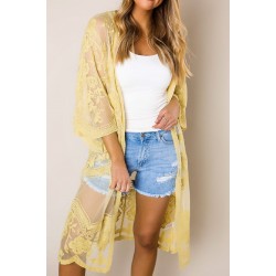 Keltainen pitsinen kimono