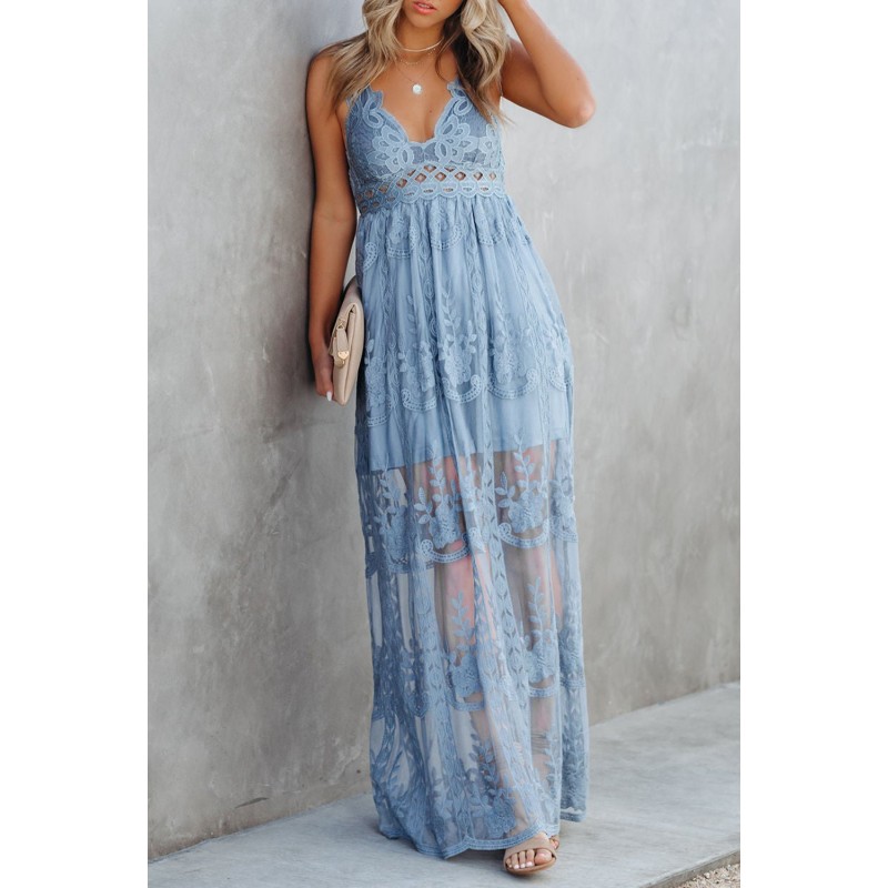 Vaaleansininen pitsikirjailtu maksimekko