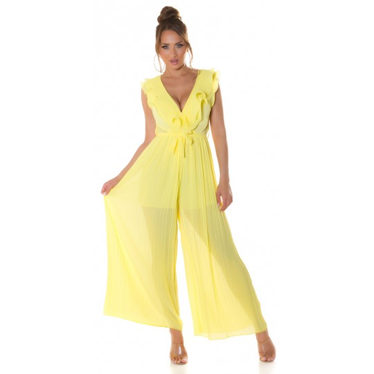 Yellow v-ruffle mound with...