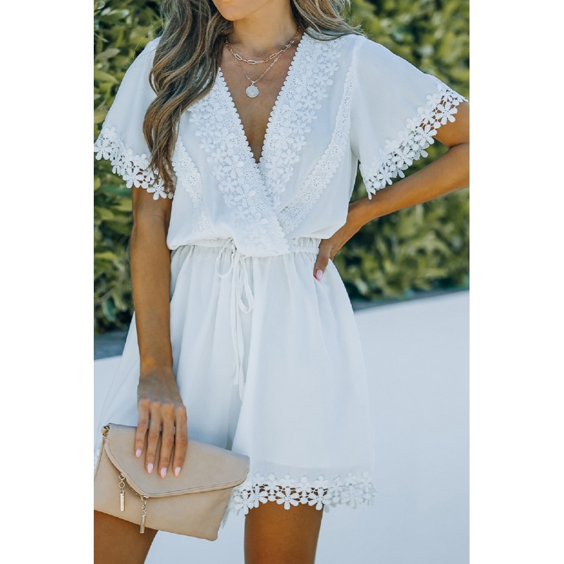 Valkoinen kukkapitsikirjailtu v-playsuit – kuva 4