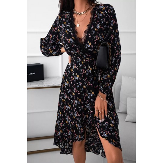 Musta kukkakuvioinen...