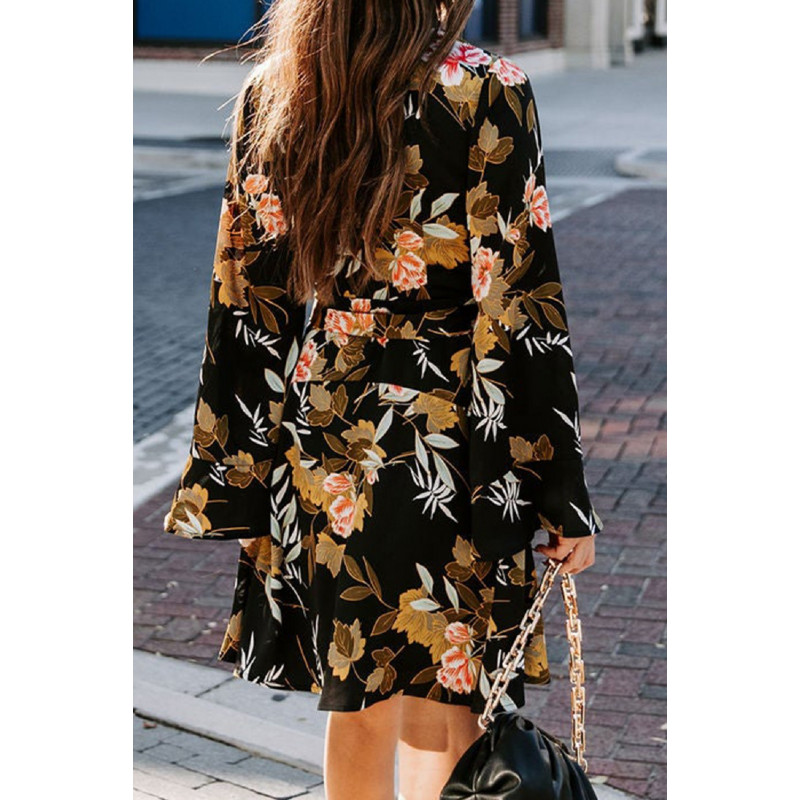 Svart bredärmad omslagslook med blommig och bladmönster wrap look v-dress – kuva 2