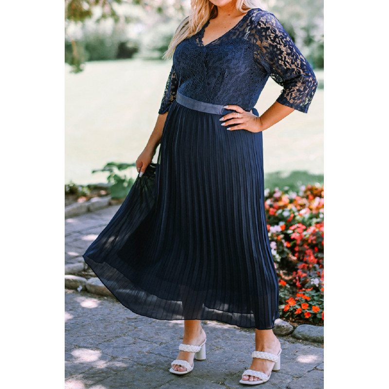 Sininen pitsikoristeinen vekkijuhlamekko (plus size) – kuva 4