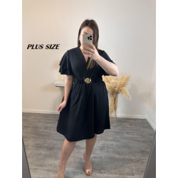 Mily svart kortärmad v-klänning med bälte (plus size)