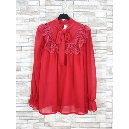 New Sunshine röd blus med dekorationer