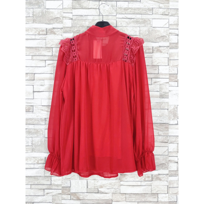 New Sunshine röd blus med dekorationer – kuva 2