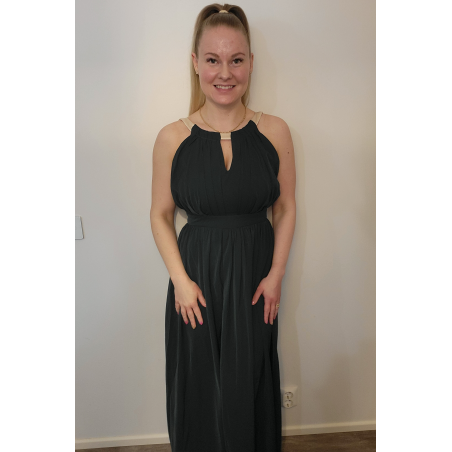 Mörkgrön lång festklänning med titthål och slits