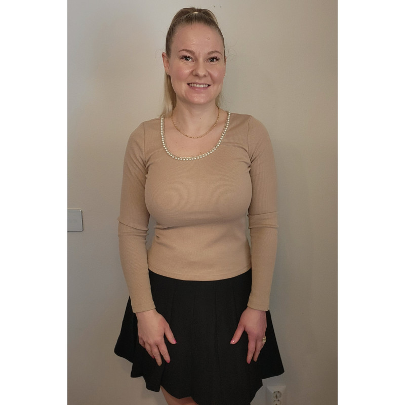 Beige pitkähihainen ribbipaita helmikauluksella – kuva 2