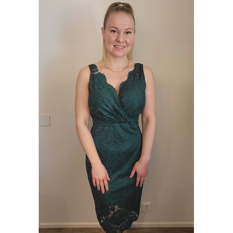 Grön wrap-look v-spets klänning