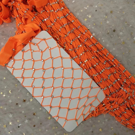 Oranssit strassikoristeiset verkkosukat