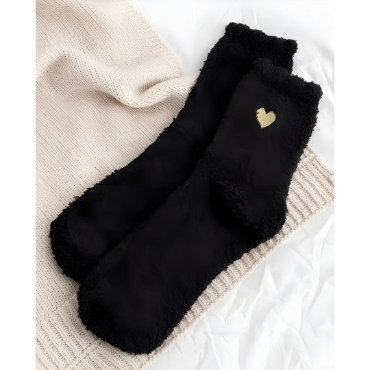 Mustat pörrösukat sydämillä