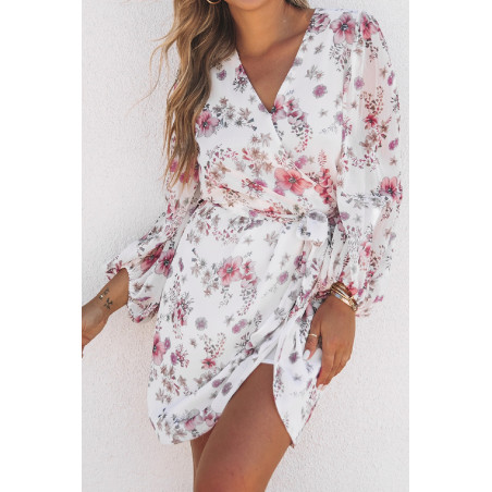 Vit blommig mönstrad wrap-look v-chiffongklänning med bälte