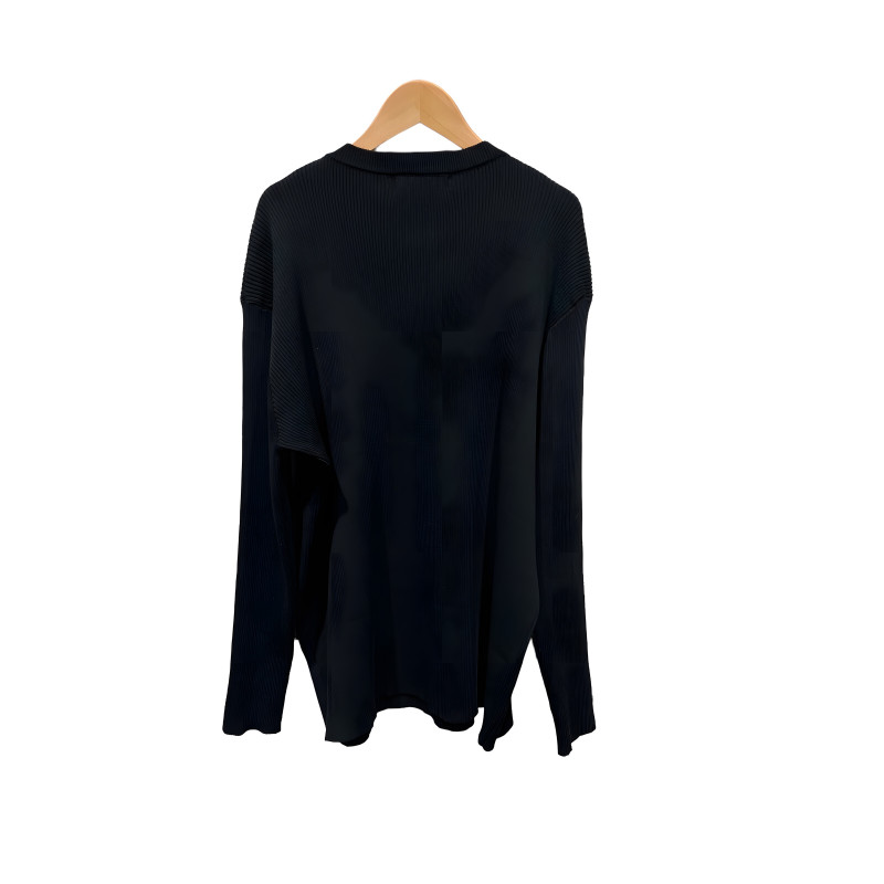 AmyClo svart stickad tröja med strasskrage (plus size) – kuva 2