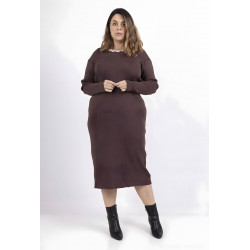 AmyClo ruskea neulemekko strassikauluksella (plus size)