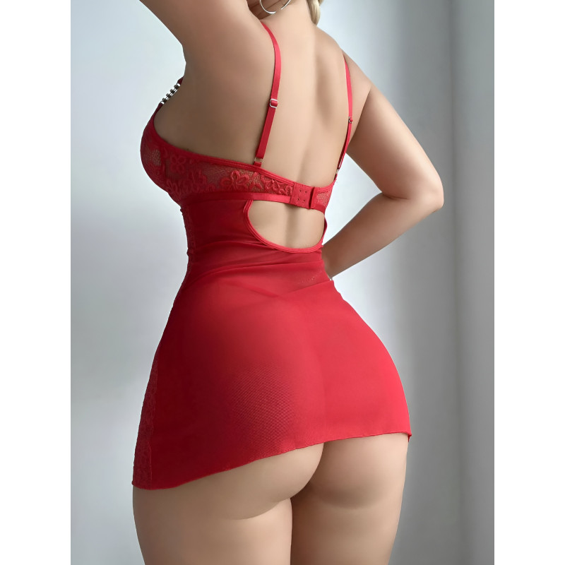 Punainen pitsibabydoll strasseilla – kuva 3
