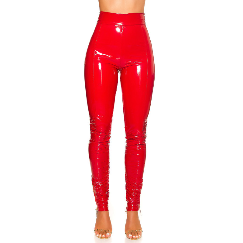 Koucla röda peppbyxor i latex look – kuva 2