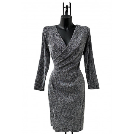 Shibelle silverfärgad strassdekorerad wrap-look v-klänning