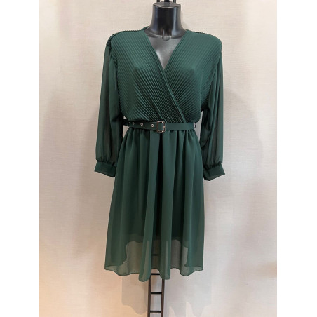 Mily grön chiffongklänning med v-ringning, ärmar och skärp (plus size)