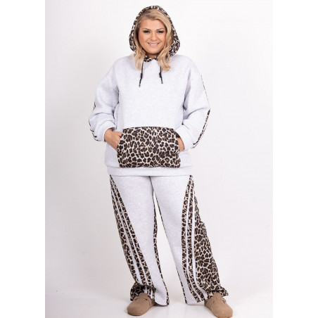 AmyClo grått leopardmönstrat loungeset (plus size)