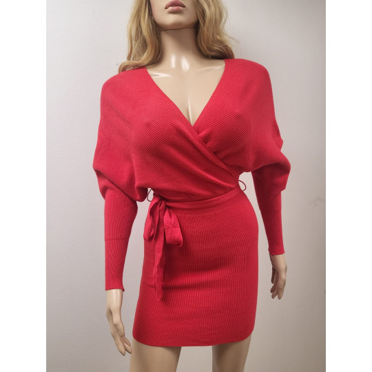 Kirkkaanpunainen wrap-look...