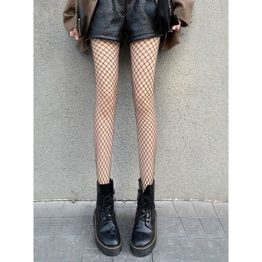 Black medium fishnet tights
