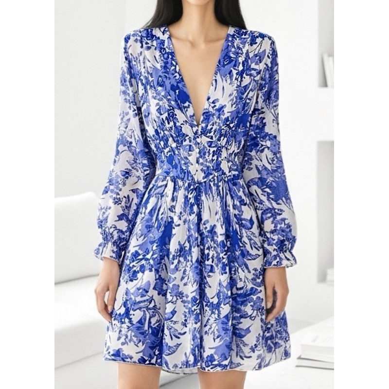 Elle Style Juliette sinivalkoinen kukkakuvioinen mekko helminapeilla – kuva 2