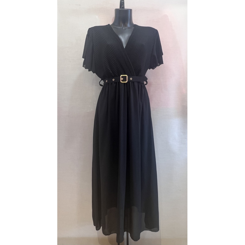 Mily musta lyhythihainen pitkä v-mekko vyöllä (plus size)