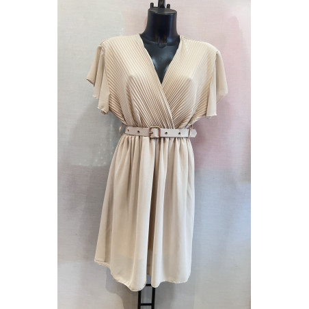 Mily beige kortärmad v-klänning med bälte (plus size)