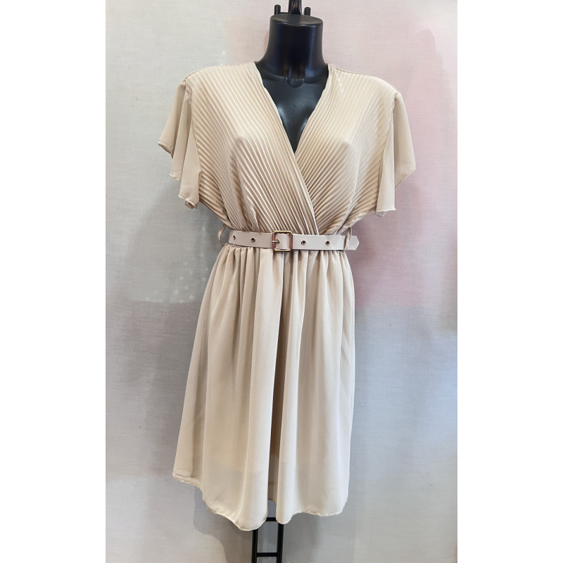 Mily beige lyhythihainen v-mekko vyöllä (plus size) – kuva 2