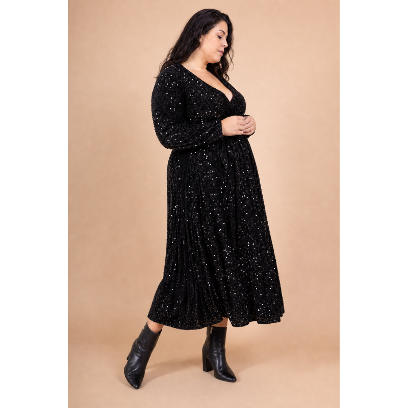 Lilie musta pitkä v-samettimekko paljeteilla ja vyöllä (plus size) – kuva 3