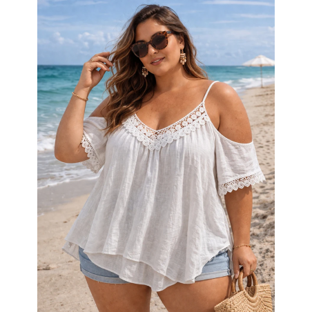 World Fashion broderad vit kortärmad blus (plus size)