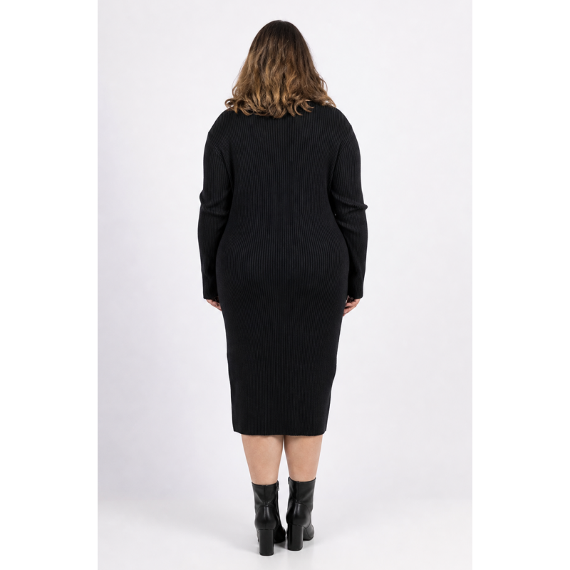 AmyClo svart stickad klänning med strasskrage (plus size) – kuva 2