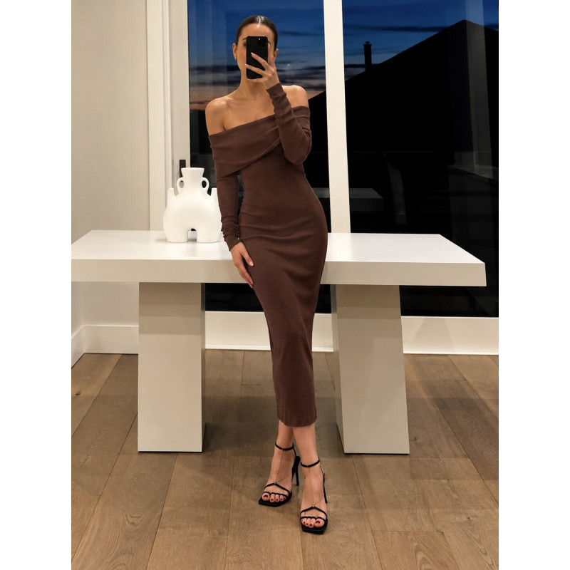 Rosy Days brun basic off-shoulder stickklänning – kuva 2