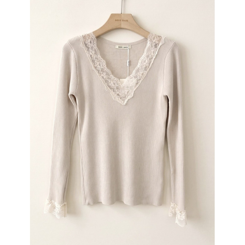 Rosy Days beige V-ringad tröja med spets – kuva 2